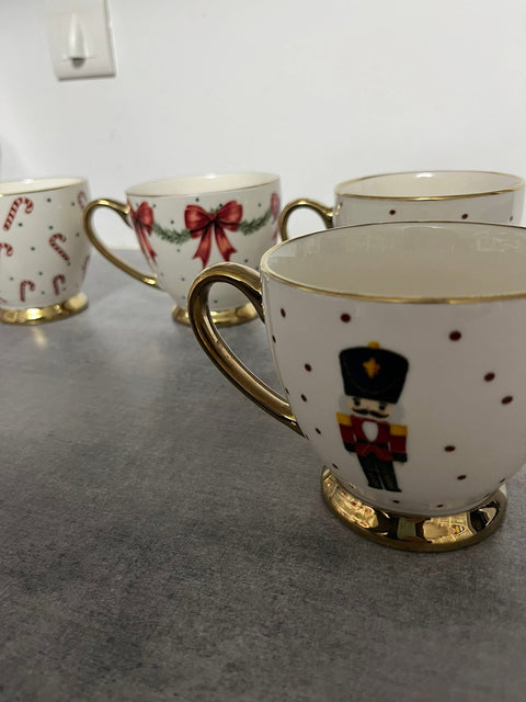 Tasse de Noël remplis sachet nougat100g  souris caramel 100g et ourson guimauve 100g